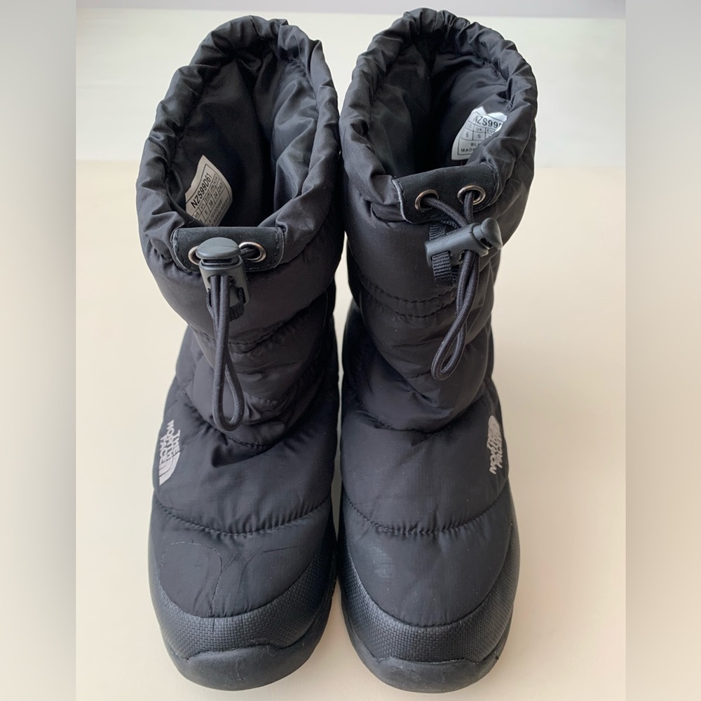 The North Face women’s bootie, size 6 US, black